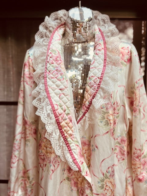 1970-80's Lace/floral Nicole robe