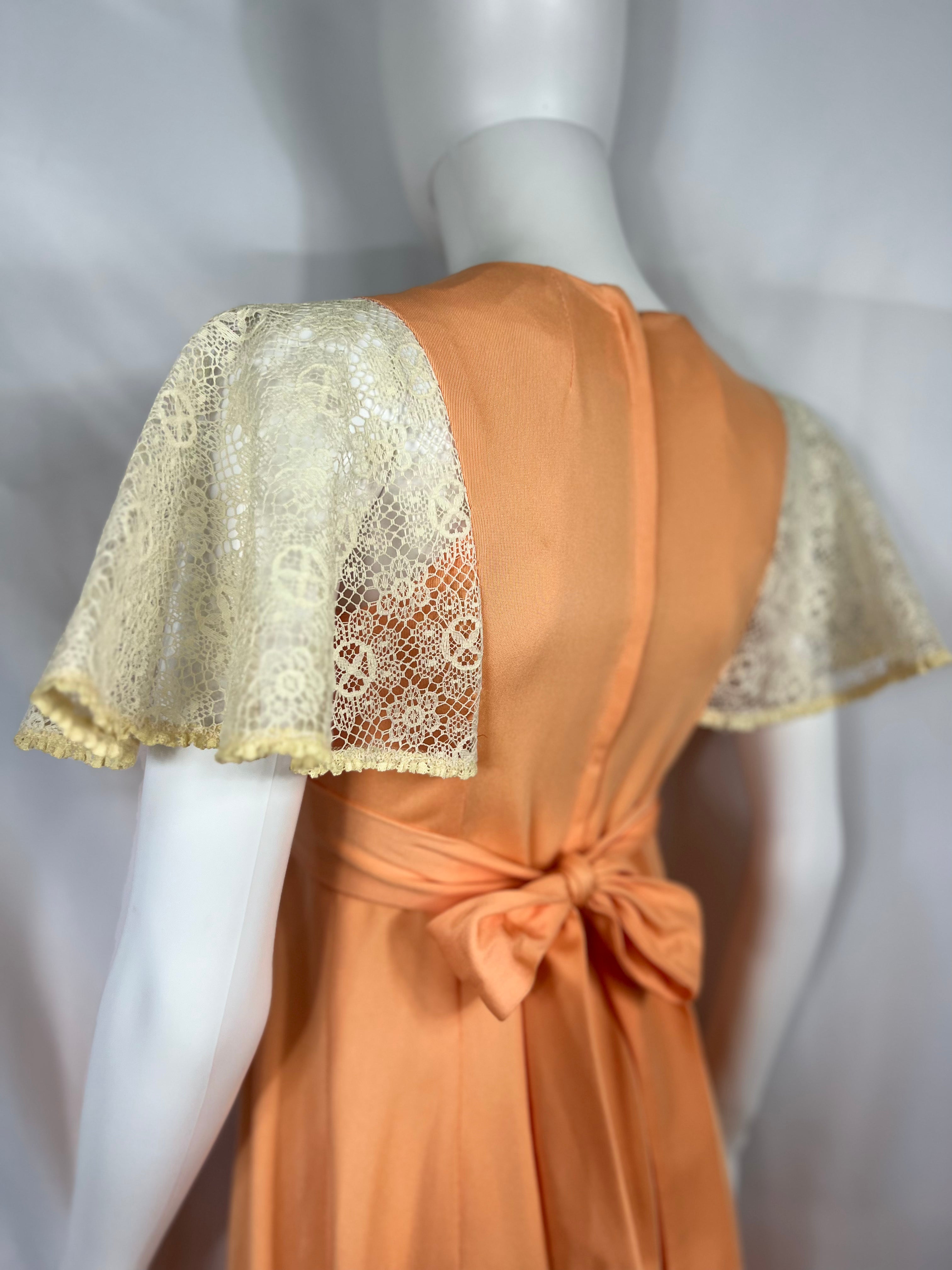 1970's Peach Dress w/ Doiley Lace Sleeves