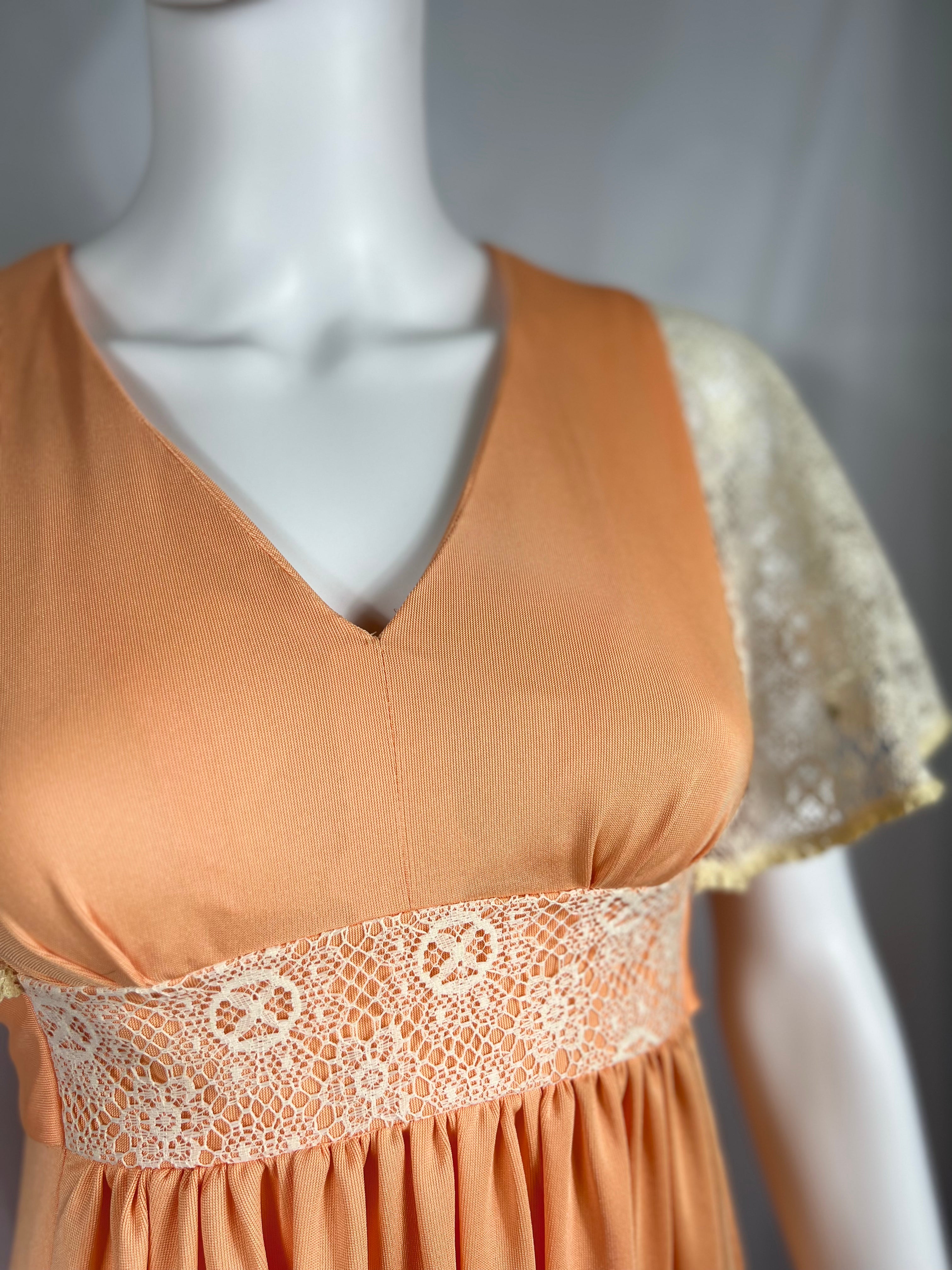 1970's Peach Dress w/ Doiley Lace Sleeves